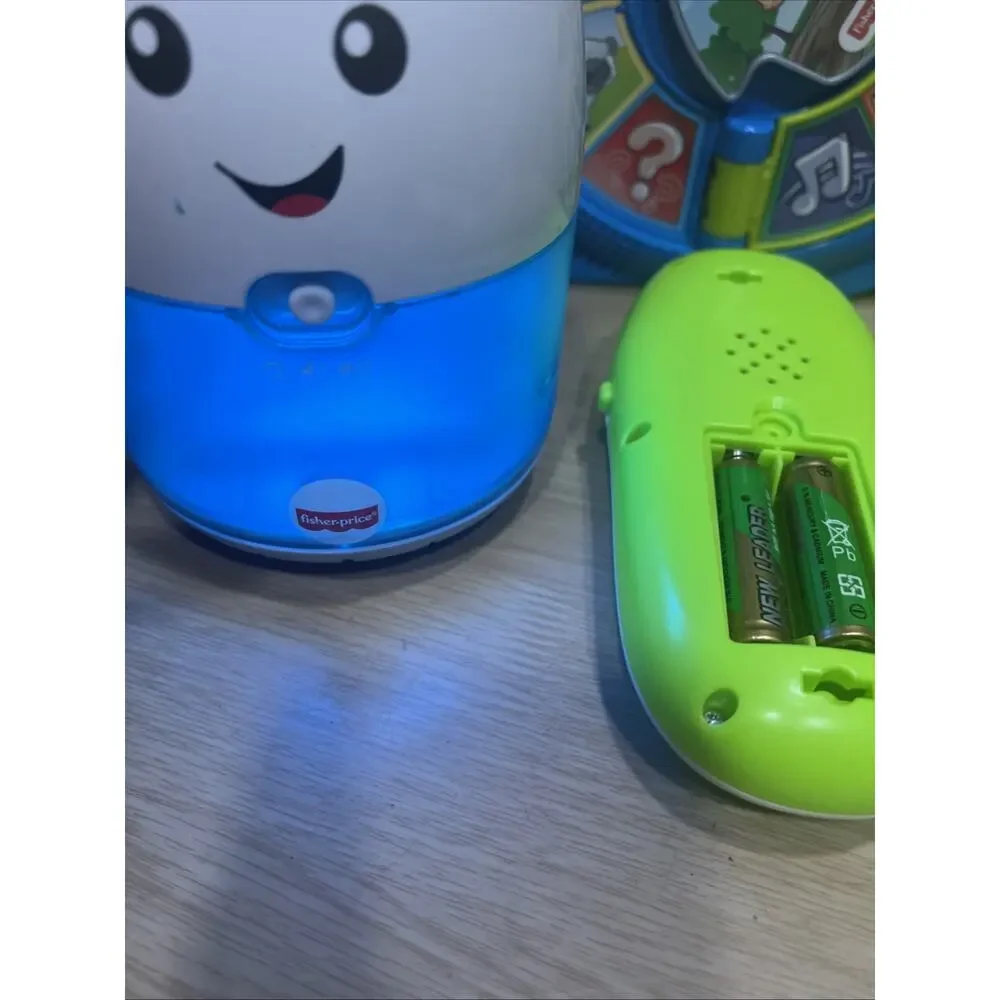Fisher-Price Toddler Learning Toy World of Animals Music & Sounds Lot Of 3